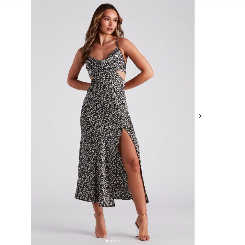Chic Black Floral Maxi Dress